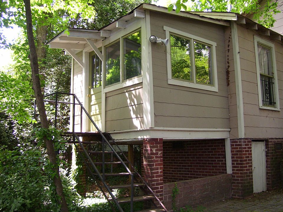 1st image of 103A W Stone Ave