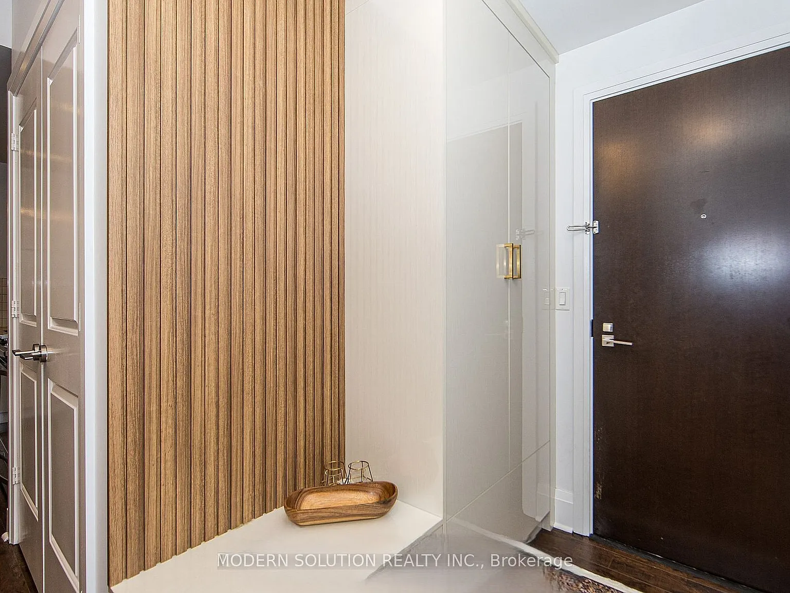 3 bed, $5,400 — Photo 3