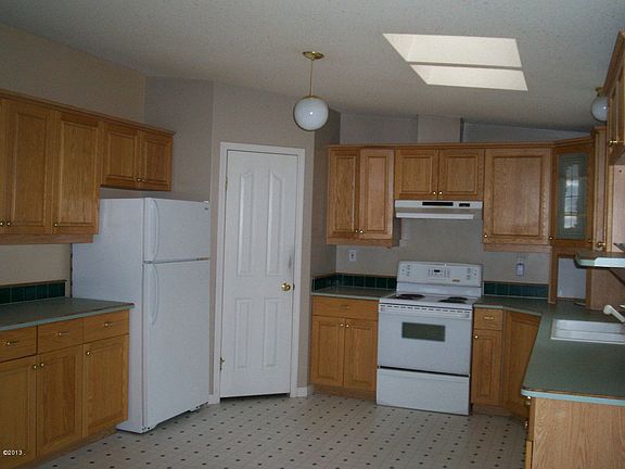 5th image of 702 Joy Ln