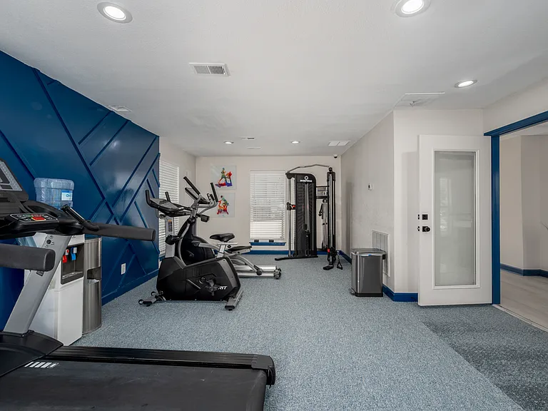 Falcon Point Apartments — Photo 5
