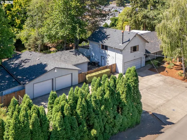 3116 NE Brogden St, Hillsboro, OR 97124