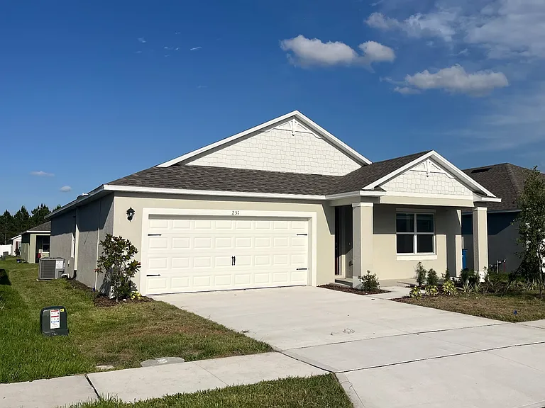 231 Taylor Groves St — Photo 2
