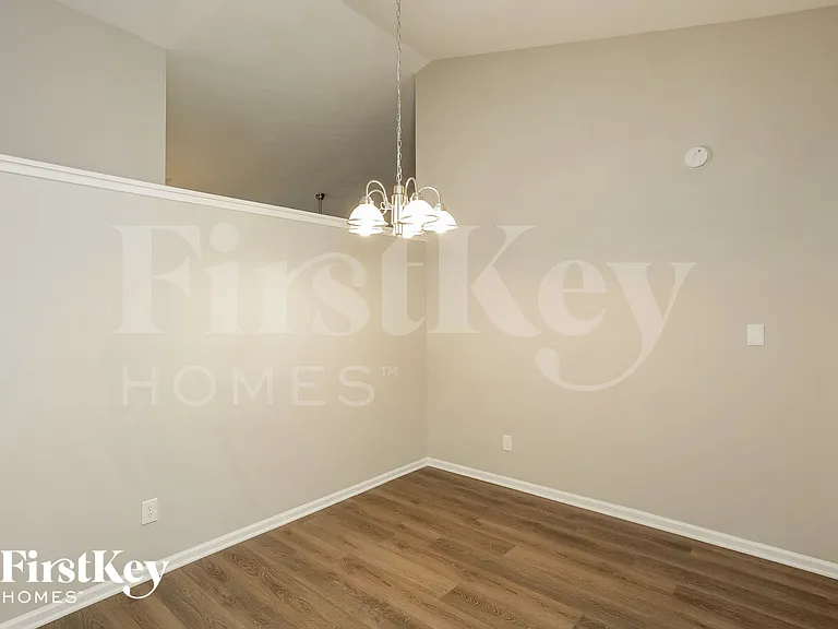 3335 Carly Ln — Photo 5