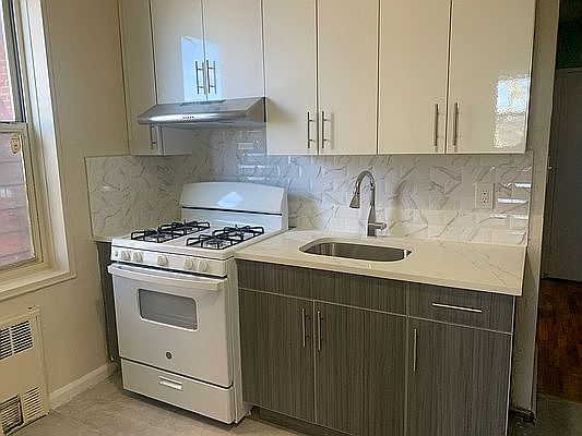 4th image of 1773 E 12th St #F