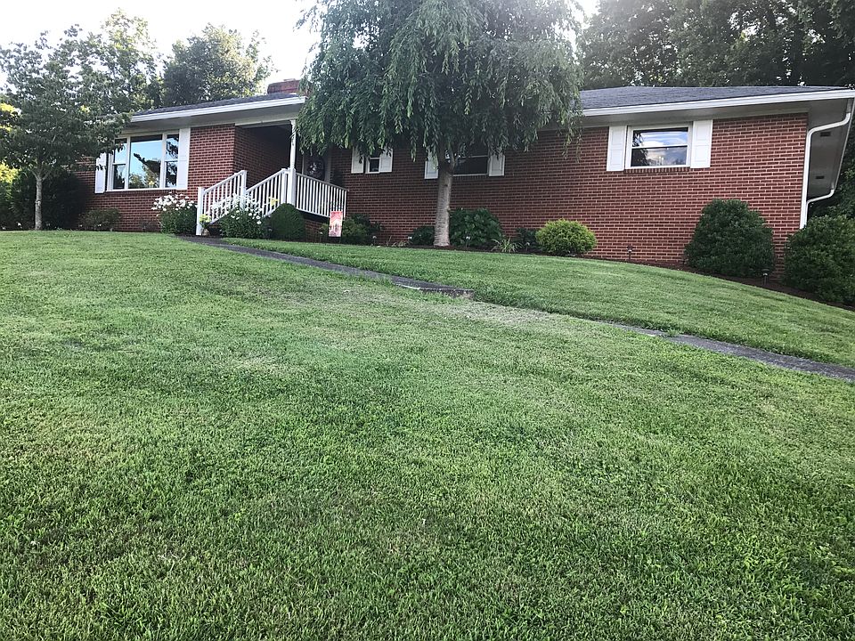 House & 3 Bay detached garag