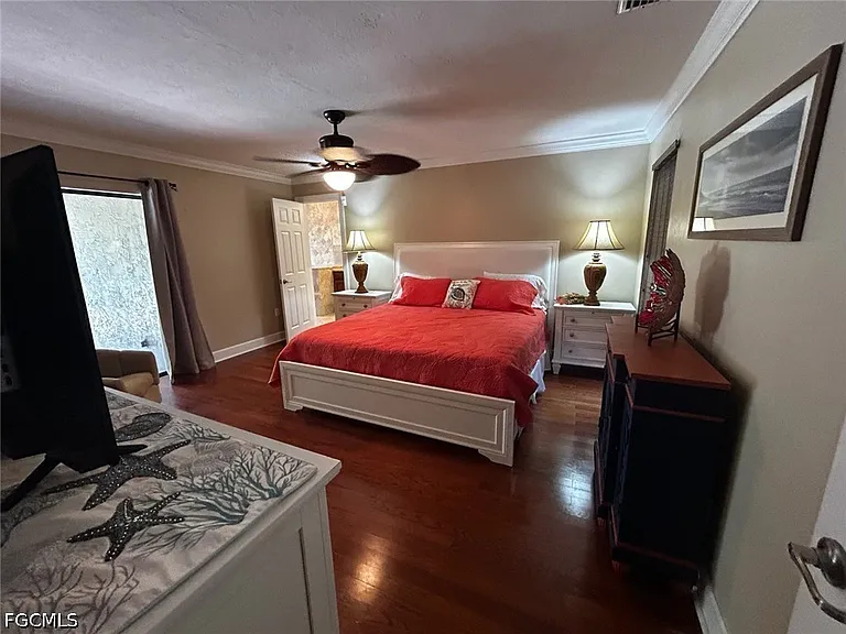 12501 Barrington Ct — Photo 7