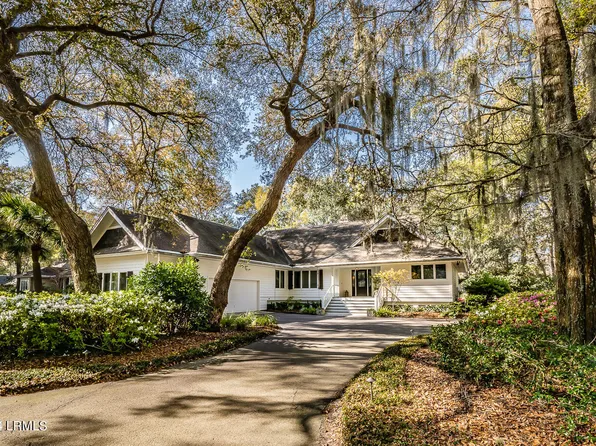 413 Island Cir E, Saint Helena Island, SC 29920