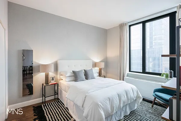 Rented by MNS Marketing | media 4