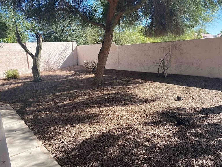 5653 W Irma Ln — Photo 8