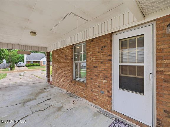 5th image of 1427 Chelsea Ln