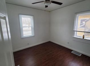 1404 E 4th St, Sioux Falls, SD 57103