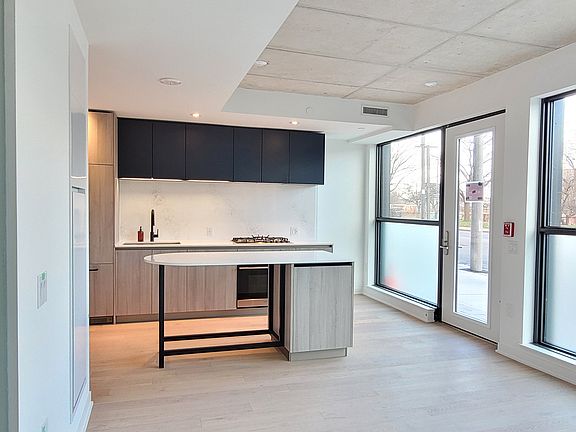 4th image of 2625 Dundas St W #105