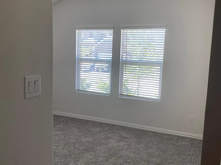 514 Janette Ct — Photo 11