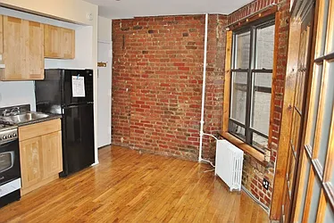 Rented by Park Property Advisors