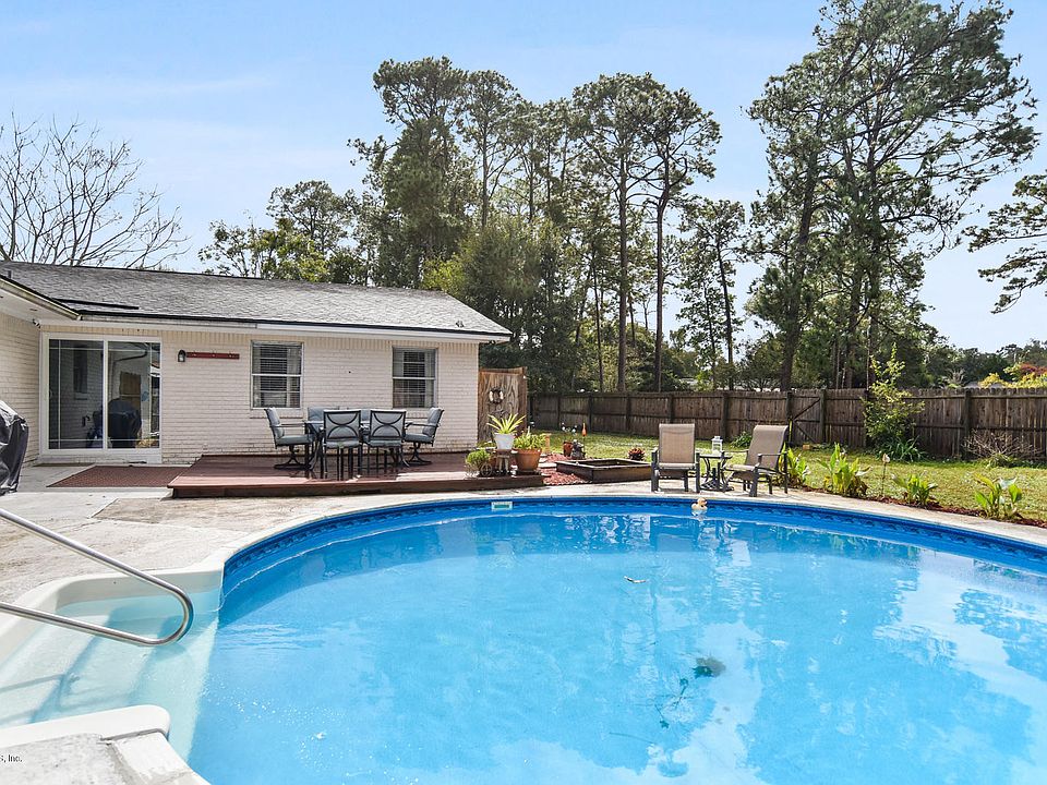 1st image of 4936 Pine Cone Ct