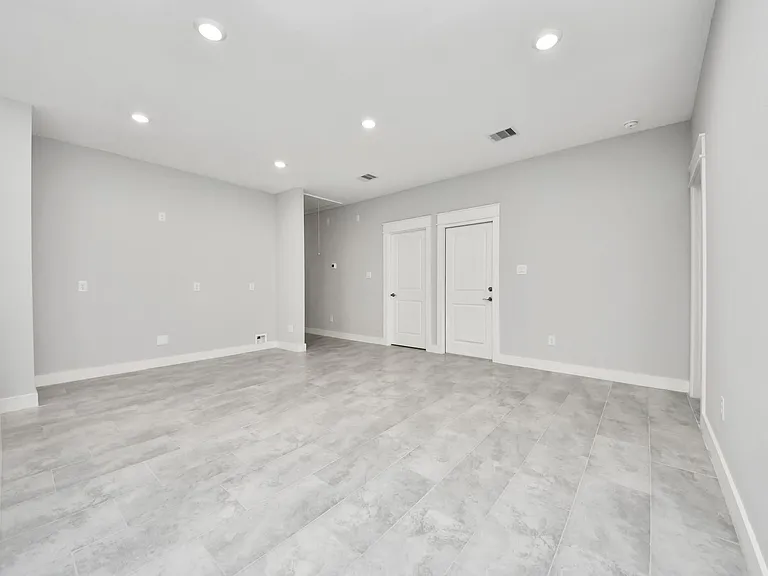 1307 Laskey St — Photo 19
