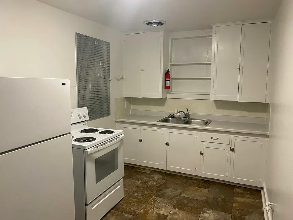 609 Saint Joseph St #14