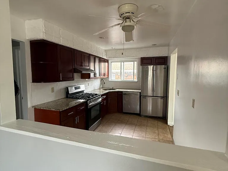 37 E Stroud Ave #2 — Photo 2