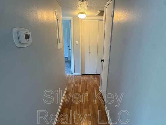 5th image of 311 Sunset Dr APT 1