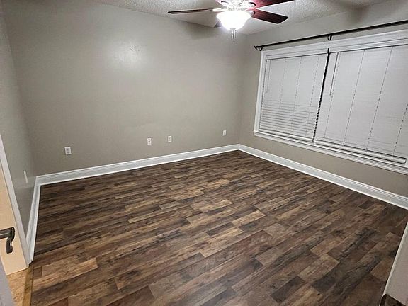 5th image of 6134 Sonny Ln