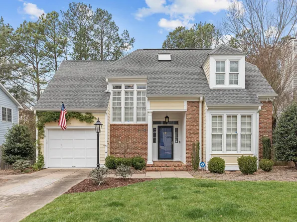 15 Knightsbridge Ct, Durham, NC 27707