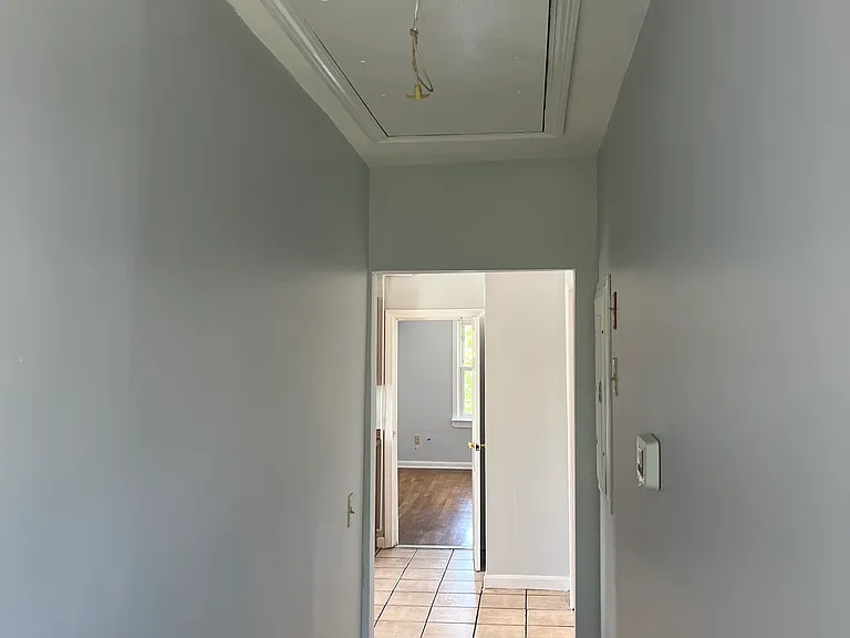 137 Hollister Ave — Photo 15