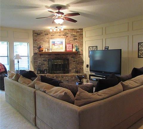 2nd image of 3625 Dahlia Dr