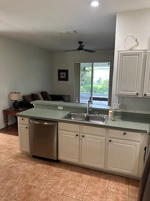 2 bed, 1163 sqft, $2,600 — Photo 4
