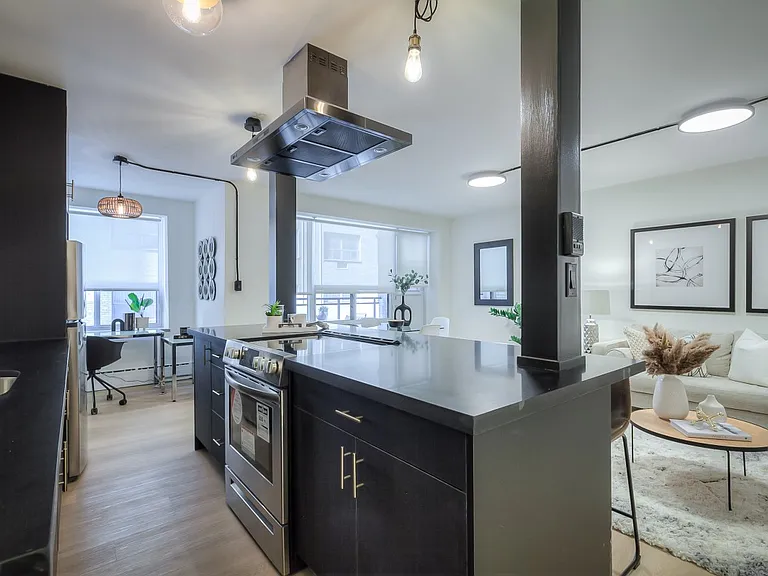 420 Eglinton Ave E #405 — Photo 13