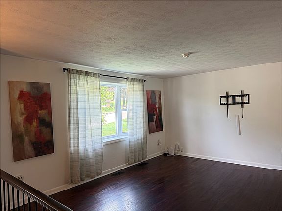5th image of 577 Surfside Dr