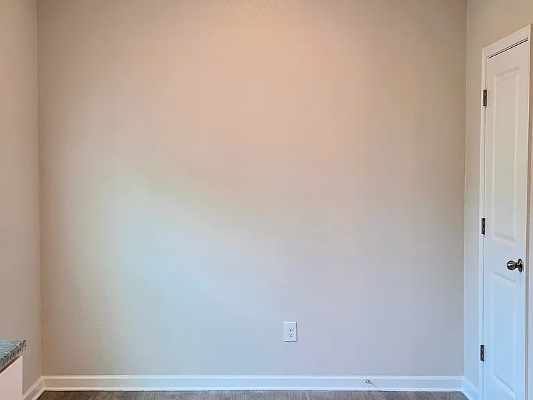 60 Katelen Ct — Photo 8