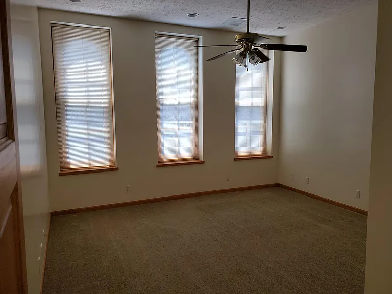 808 Main St — Photo 10