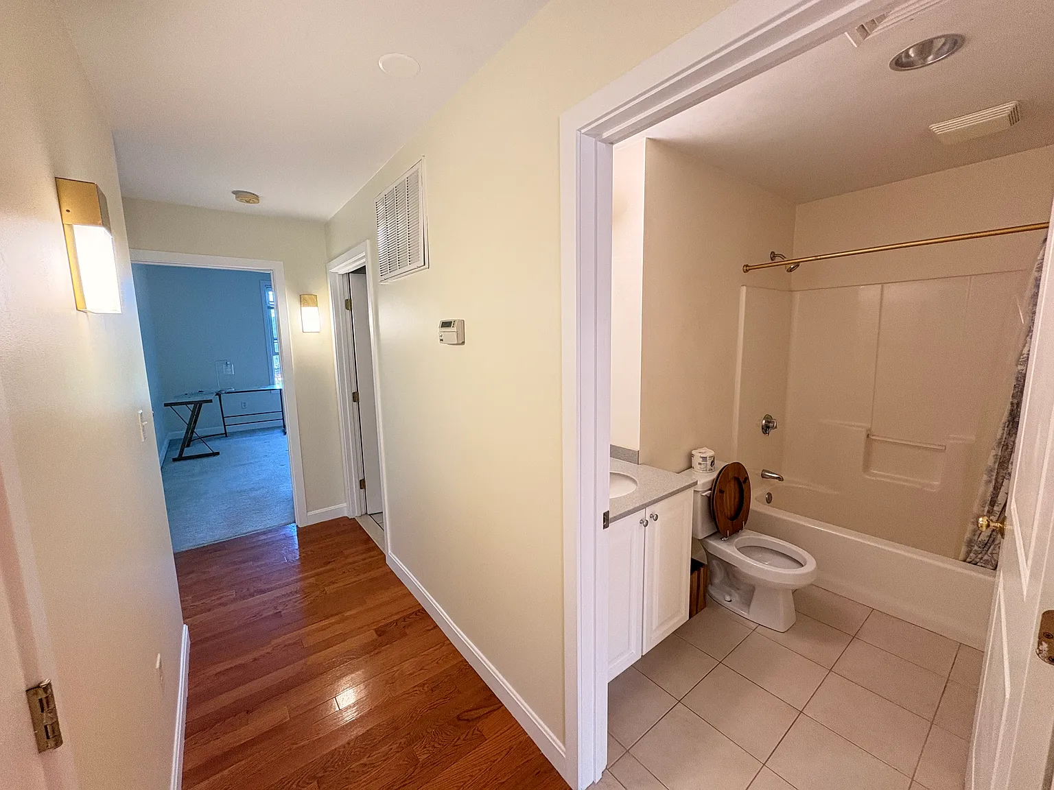 2 bed, 1202 sqft, $4,600 — Photo 3