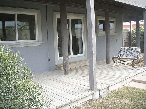 3rd image of 139 E Whitesands St #8