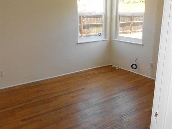 5th image of 776 W Longview Ave