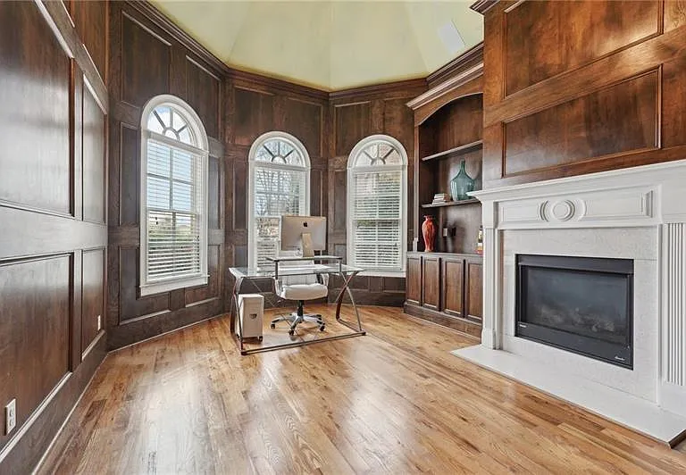 343 Summer Garden Dr — Photo 34
