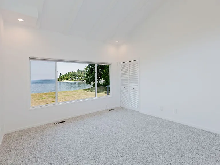 15550 Broom St NE — Photo 21