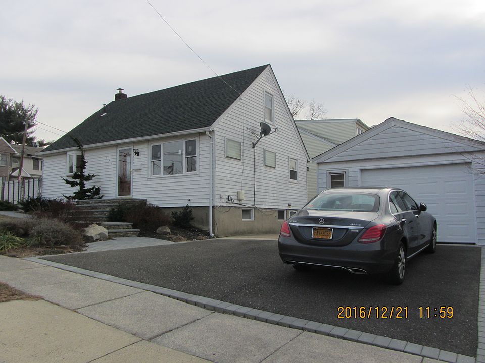 1st image of 135 Evans Ave