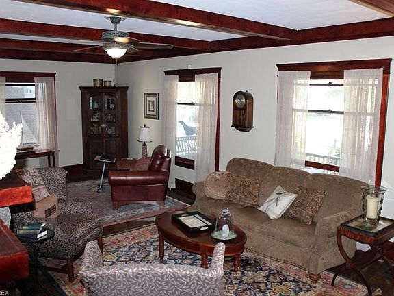 3rd image of 13915 Clifton Blvd