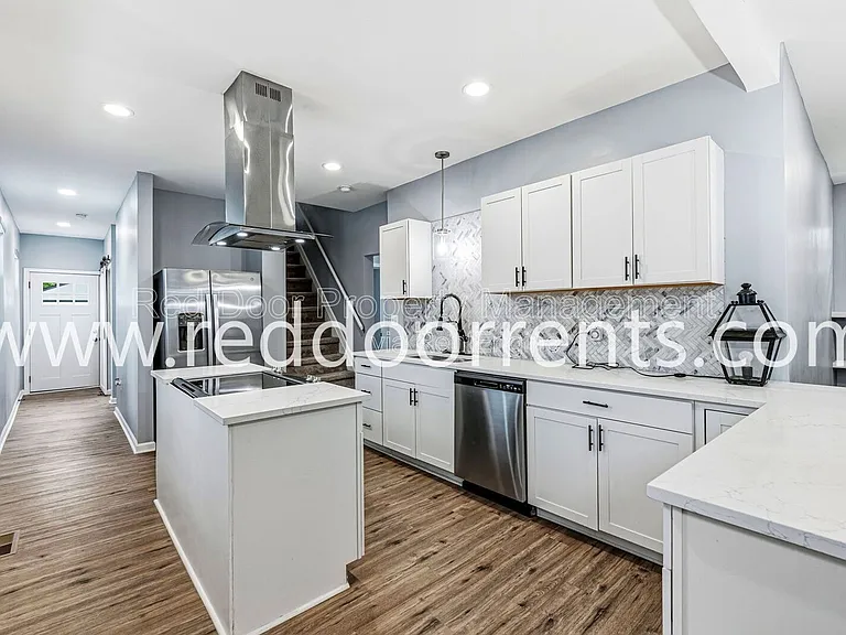 3146 Broadway St — Photo 8