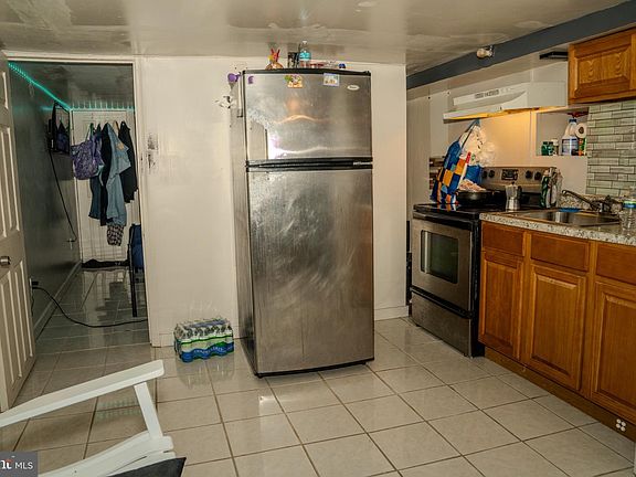 4th image of 4024 N 8th St