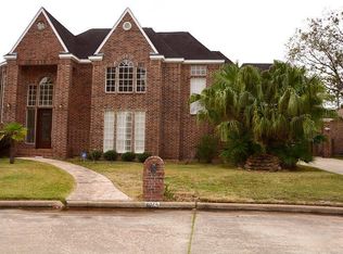 8022 Oxfordshire Dr, Spring, TX 77379