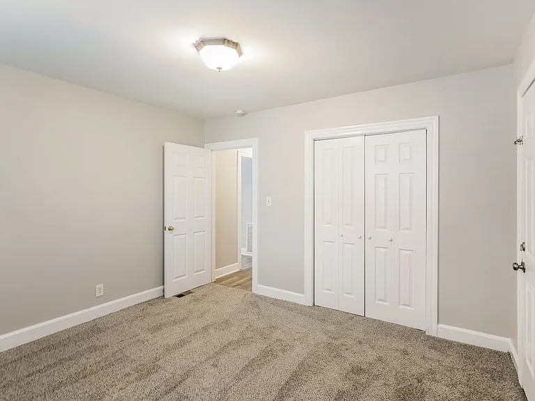 123 Ray Ave — Photo 11