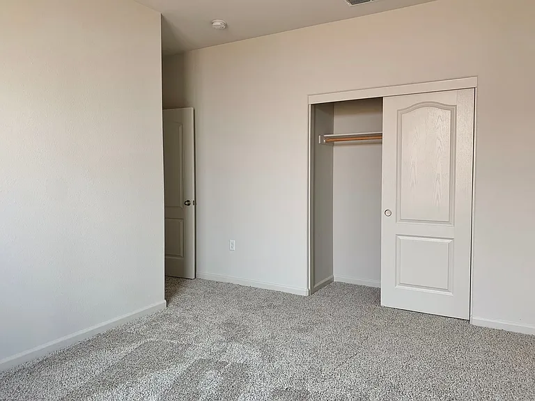 2070 Wildflower Dr — Photo 17