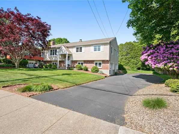 826 Montauk Avenue, New London, CT 06320