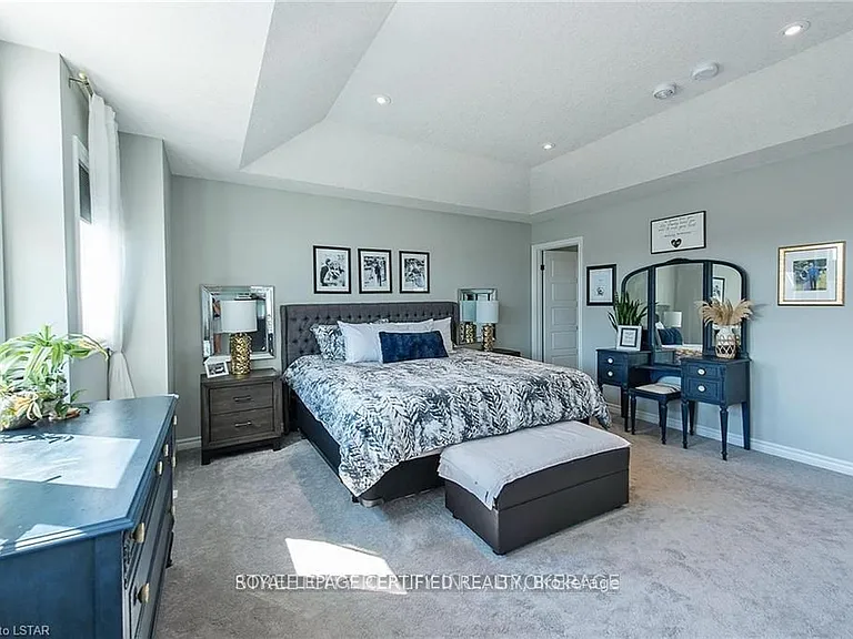 940 Reeves Ave — Photo 20