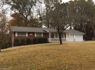 110 James St, Lexington, NC 27295