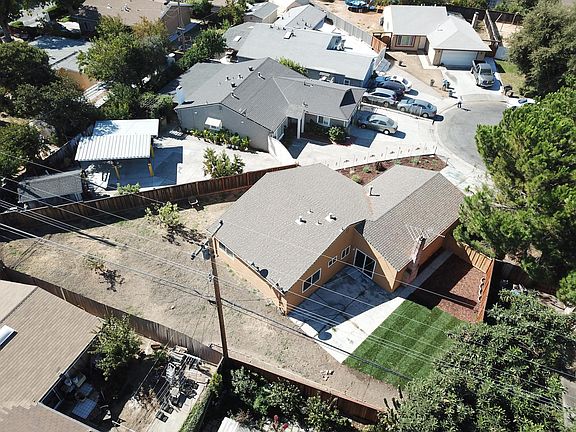 2nd image of 1164 Garber Pl