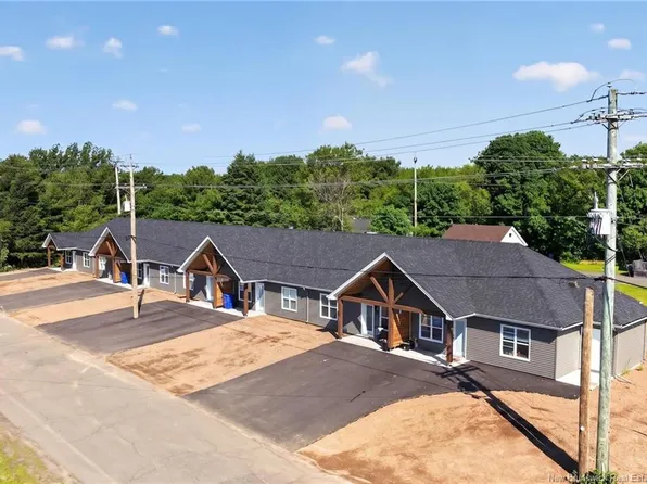 1 Carroll St, Bouctouche, NB E4S 2X8