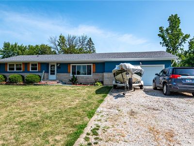 620 E Maddox Dr, Mount Zion, IL, 62549